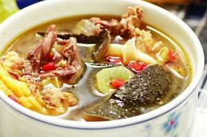 火腿炖甲鱼